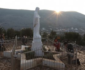 Du lịch Hành Hương hướng về Linh Địa Đức Mẹ cực đẹp Medjugorje từ Sài Gòn