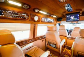 Địa chỉ giúp cung cấp dịch vụ thuê xe giá ưu đãi Limousine dcar uy tín