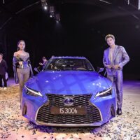 Thông số kỹ thuật xe Lexus IS 2021