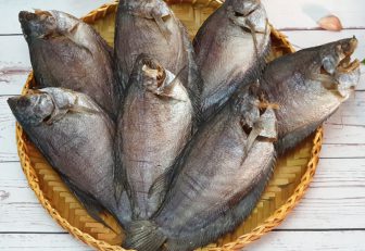 Khô cá sặc giá bao nhiêu tiền 1kg? Mua ở đâu uy tín tại TPHCM