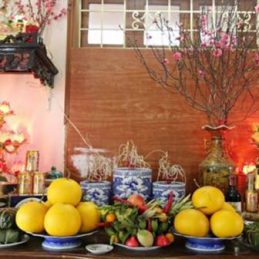 Trang trí bàn thờ linh thiêng ngày Tết