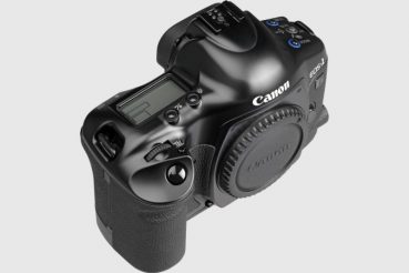 Sau 80 năm, Canon chính thức ngừng bán máy ảnh phim