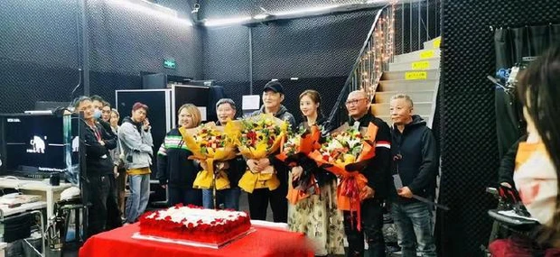 Triệu Vy bị loại khỏi phim, hết đường quay lại showbiz