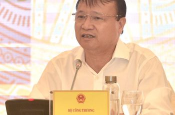 Thứ trưởng Bộ Công Thương giải đáp thắc mắc về điện mặt trời áp mái