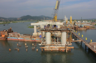 Hợp long đầu tiên cầu sông Hốt – Quang Ninh