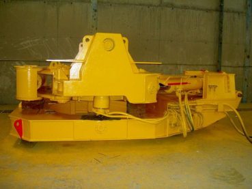 Khoan cọc nhồi ống vách kiểu dao động bằng thủy lực LEFFER-VRM 1500