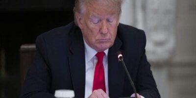 Tin công nghệ ngày 3/11: Ông Trump và đối thủ gây choáng với số tiền chạy quảng cáo trên Facebook cực sốc