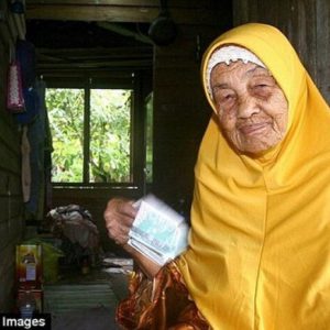 Bí quyết giữ lửa yêu của cụ bà 109 tuổi