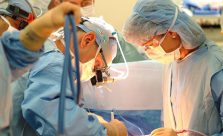 Phân biệt mụn cóc và sùi mào gà? Cách điều trị hiệu quả