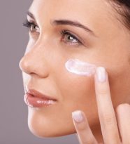 Bí Kíp Makeup Nền Lâu Trôi Dành Cho Da Dầu Trong Mùa Nóng