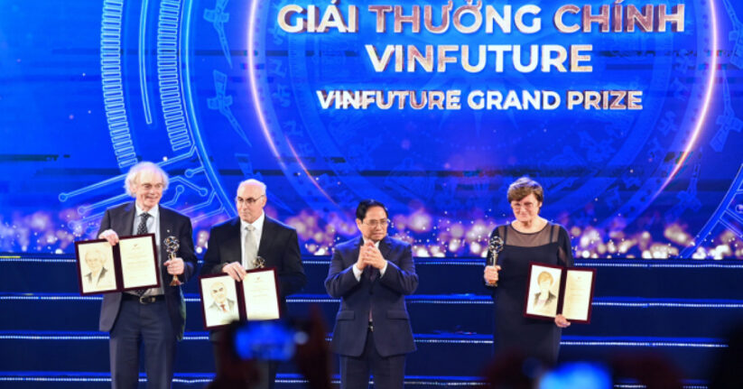 3 “người hùng” phát triển vắc xin Covid-19 được vinh danh tại giải VinFuture