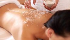 CÓ NÊN TẨY TẾ BÀO CHẾT TOÀN THÂN? CÔNG DỤNG CỦA TẨY TẾ BÀO CHẾT?