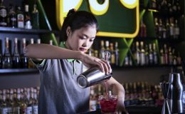 Nghề BARTENDER – Đam mê dẫn lối thành công dành cho người khởi nghiệp