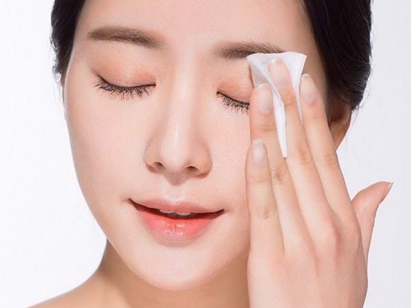 4 TIPS CHĂM DA “CÀ LÁNG” LỖ CHÂN LÔNG