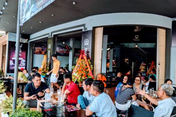 KINH DOANH CÀ PHÊ NHƯỢNG QUYỀN: MẠO HIỂM HAY KHÔN NGOAN?