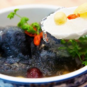 Yến hầm bồ câu hoặc gà ác