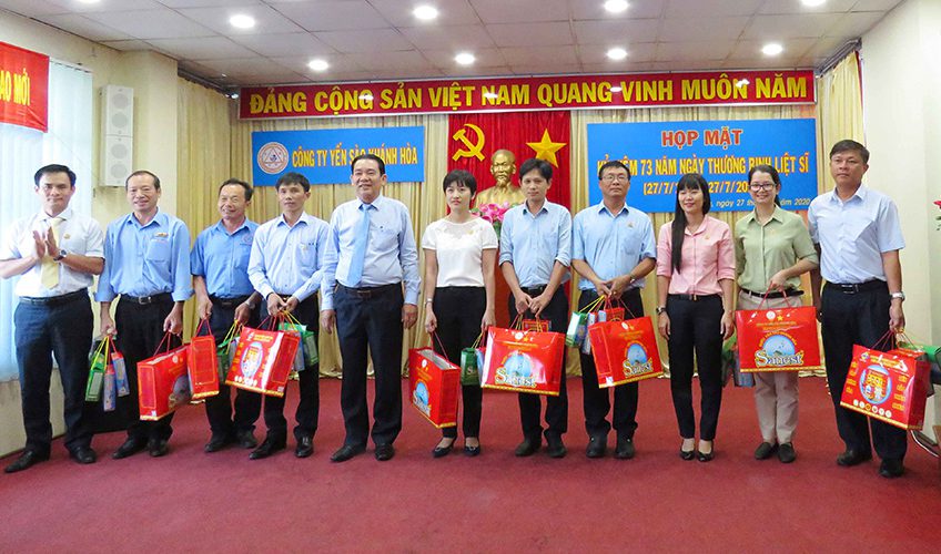 Công ty Yến sào Khánh Hòa trao tặng 420 suất quà, nhân ngày thương binh liệt sĩ