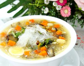 Soup yến vi cá