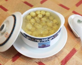 Chè yến hạt sen