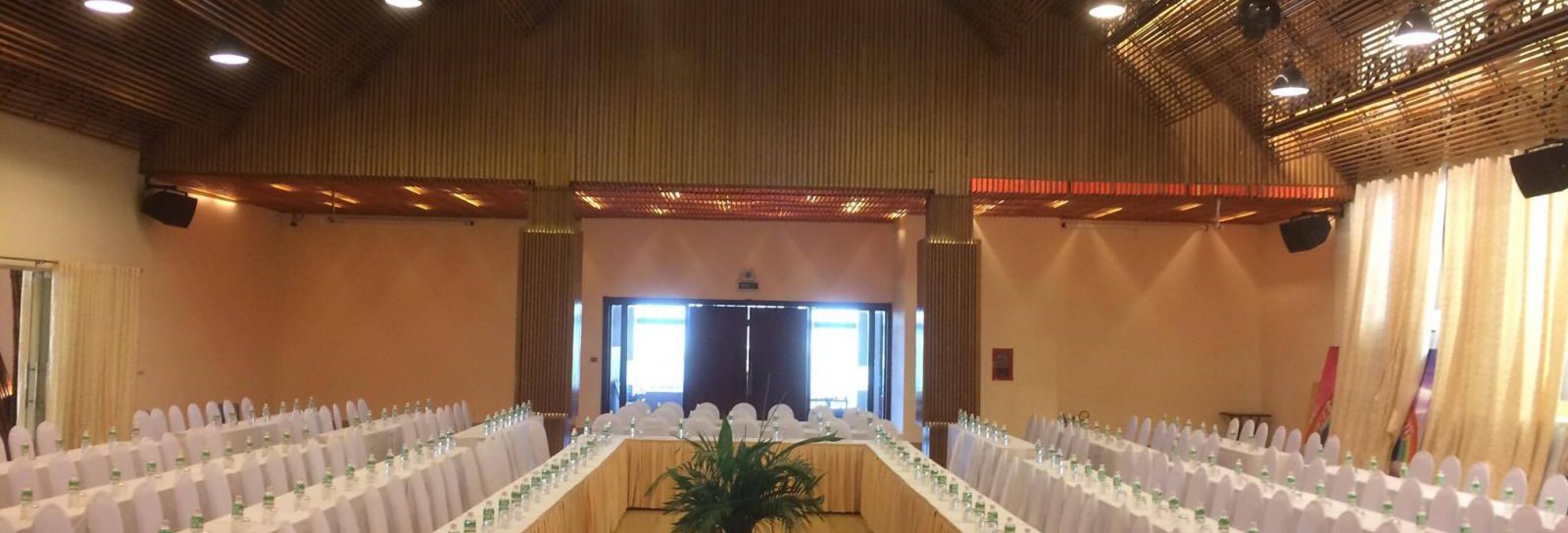 Hội Trường Wooden – Indochine Palace