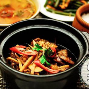 Nhà Hàng Nón Lá – Nơi Tụ Hội Tinh Hoa Ẩm Thực Việt
