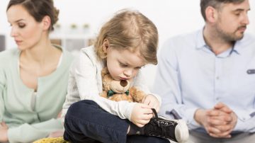 10 sai lầm trong cách dạy con sau khi cha mẹ ly hôn