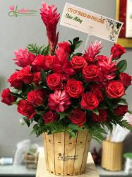 Happy day đỏ rực