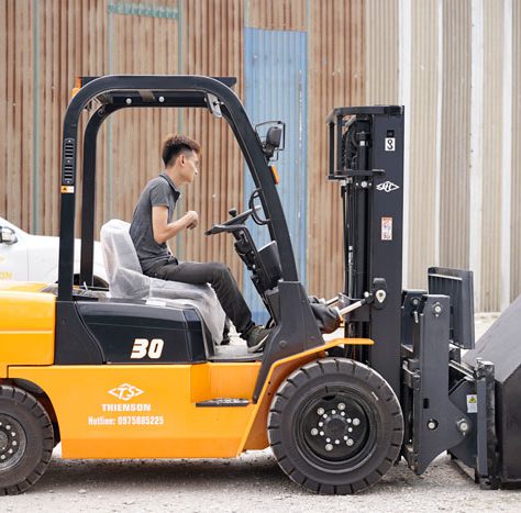 Xe nâng càng gật gù và những điều bạn nên biết