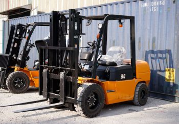 Mua xe nâng ở đâu để đảm bảo chất lượng mà không lo về giá cả?