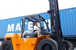 Chia sẻ kinh nghiệm chọn mua xe nâng bạn nên tham khảo