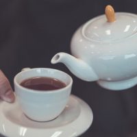 Khi đau đớn đủ rồi thì tự sẽ bỏ xuống mà thôi.