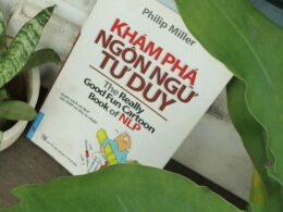 Sự kinh hoàng của cuộc thế chiến nằm trong những cái bắt tay bẩn thỉu