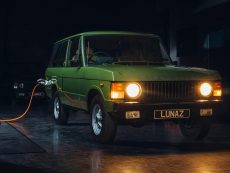Chiếc Range Rover cổ điển độ thành xe điện hoàn toàn này có giá ngang ngửa Rolls-Royce Cullinan