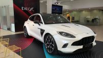 Hé lộ hình ảnh Aston Martin DBX đầu tiên về Việt Nam, ngoại thất sơn màu trắng, xe nhập khẩu chính hãng