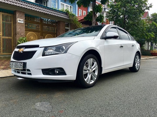 Cho thuê xe tự lái 4 chỗ chevrolet cruze