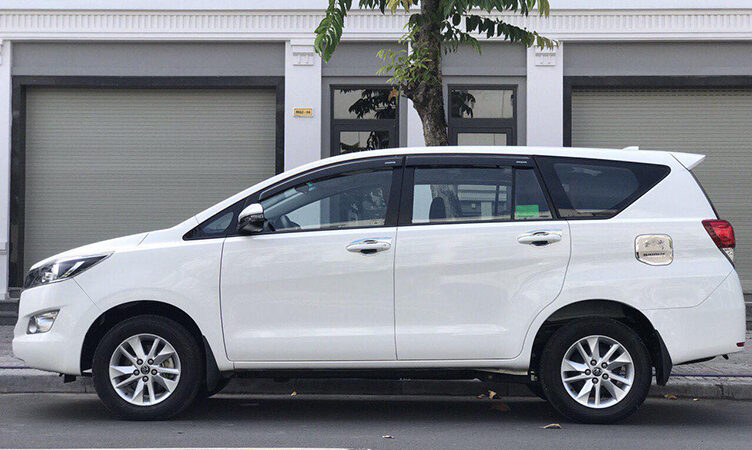 Giá thuê xe 7 chỗ 1 ngày bao nhiêu tiền – Thuê xe có lái hoặc tự lái