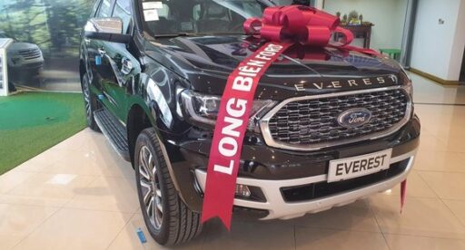 Ford Everest giá luôn luôn tốt – tặng trọn bộ phụ kiện