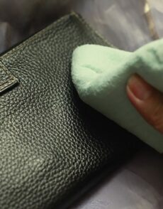 Cách khử mùi hôi cho đồ da thật tại nhà an toàn nhất