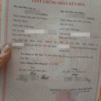 Xôn xao thông tin cặp đôi yêu nhau mới 18 ngày đã đăng ký kết hôn