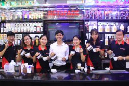 Học pha chế chuyên gia pha chế