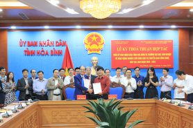 Đoàn công tác Trường Đại học Lâm nghiệp làm việc và ký kết biên bản ghi nhớ hợp tác với UBND tỉnh Hòa Bình