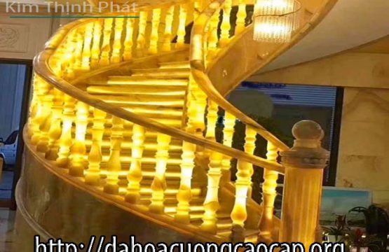 cầu thang đá hoa cương onyx