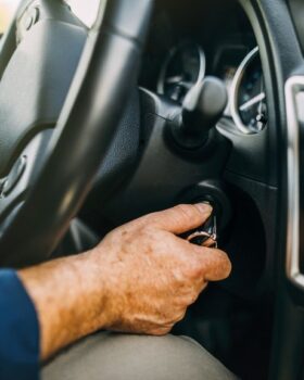 CÁCH KIỂM TRA XE Ô TÔ ĐỀ KHÓ NỔ VÀ CÁCH XỬ LÝ