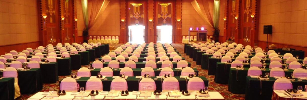 Chuyên tổ chức hội nghị, hội thảo, sự kiện.