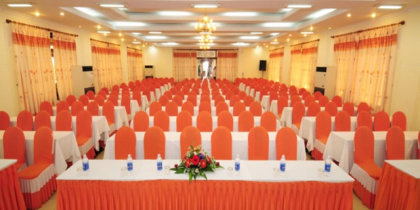 Cho thuê phòng họp 25 đến 550 chỗ.
