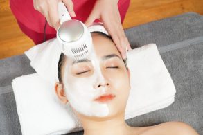 Ủ Trắng Face Huyết Yến