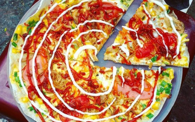 Bánh tráng nướng bằng chảo siêu hấp dẫn, món ngon mùa covid