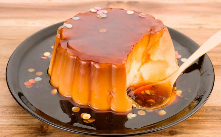 Cách làm bánh flan sữa đơn giản tiện lợi vừa ngon vừa rẻ.