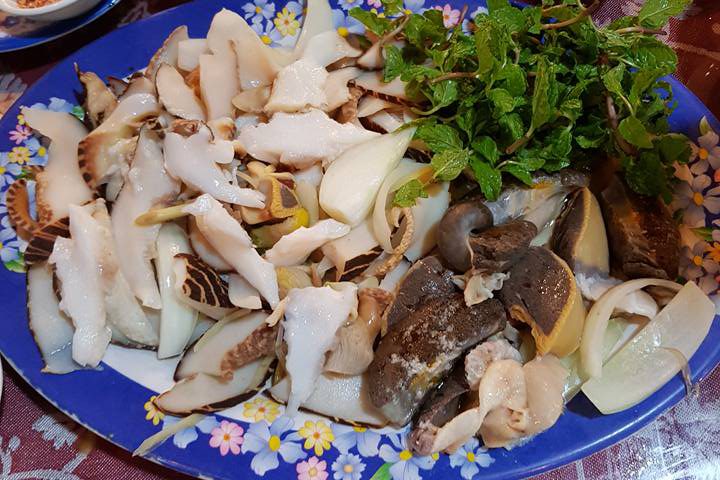 Nhà hàng hải sản ở Đà Nẵng lên tiếng sau khi bị thực khách phàn nàn việc tính 50k tiền xì dầu mù tạt, sự thật là gì?