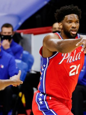 Đủ binh hùng tướng mạnh, 76ers lại đánh bại Celtics